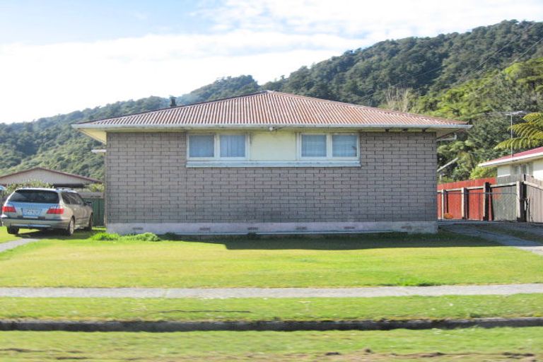 Photo of property in 23 Wickes Street, Cobden, Greymouth, 7802