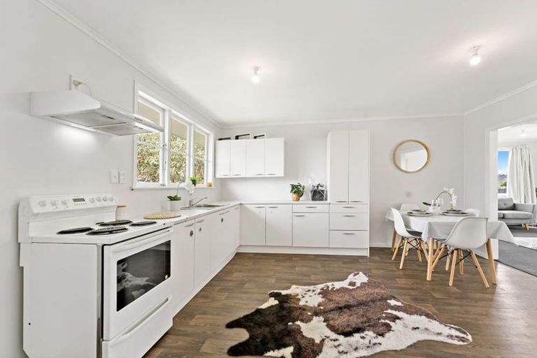 Photo of property in 20b Frank Hewitt Street, Pukekohe, 2120