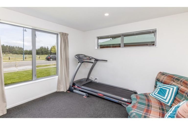 Photo of property in 50 Hakatere Road, Pegasus, 7612