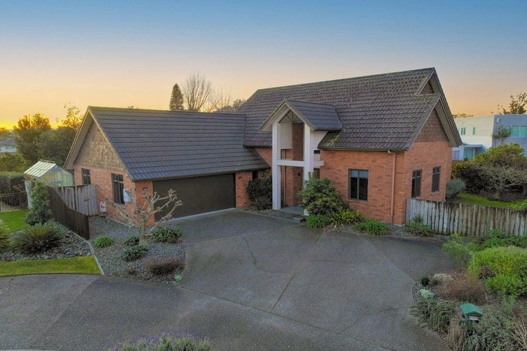 Photo of property in 62 Saint James Drive, Huntington, Hamilton, 3210