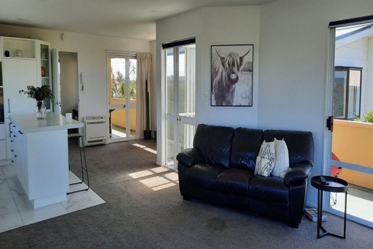 Photo of property in 420 Marine Parade, South New Brighton, Christchurch, 8062