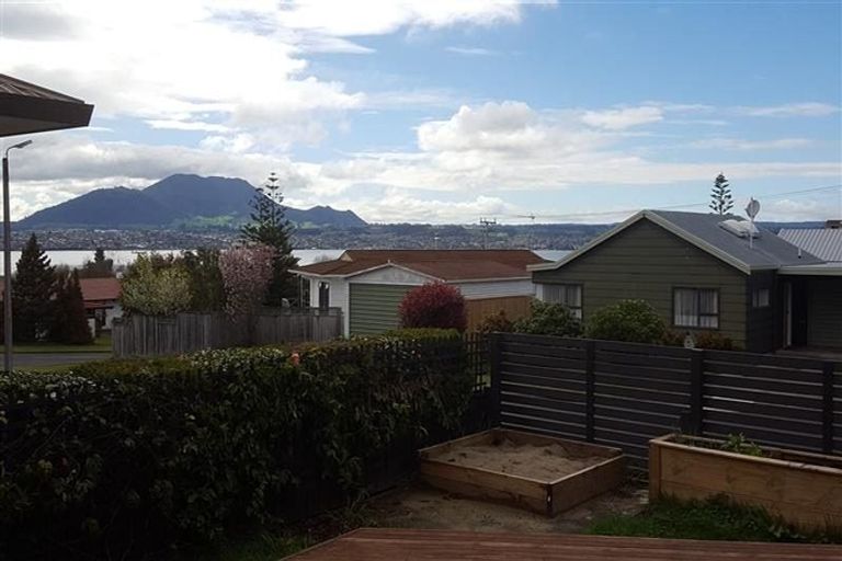 Photo of property in 1/6 Shera Street, Acacia Bay, Taupo, 3330
