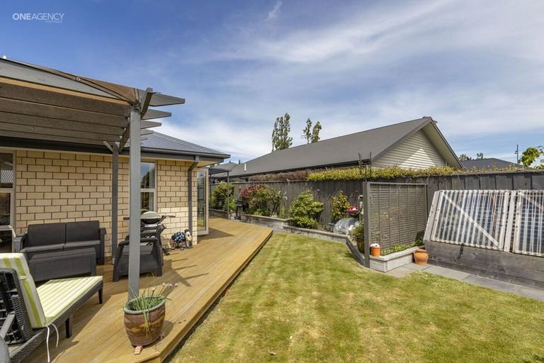 Photo of property in 14 Hakatere Road, Pegasus, 7612