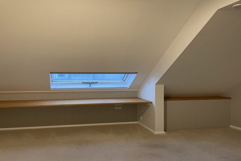 Photo of property in 30a Cleveland Street, Brooklyn, Wellington, 6021