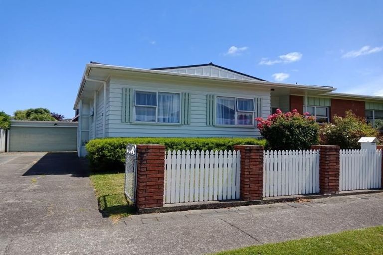Photo of property in 46 Orr Crescent, Hutt Central, Lower Hutt, 5011