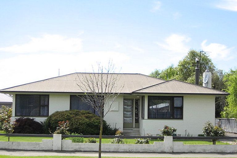 Photo of property in 68 West Belt, Rangiora, 7400