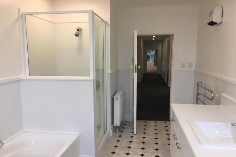 Photo of property in 19 Woodmancote Road, Khandallah, Wellington, 6035