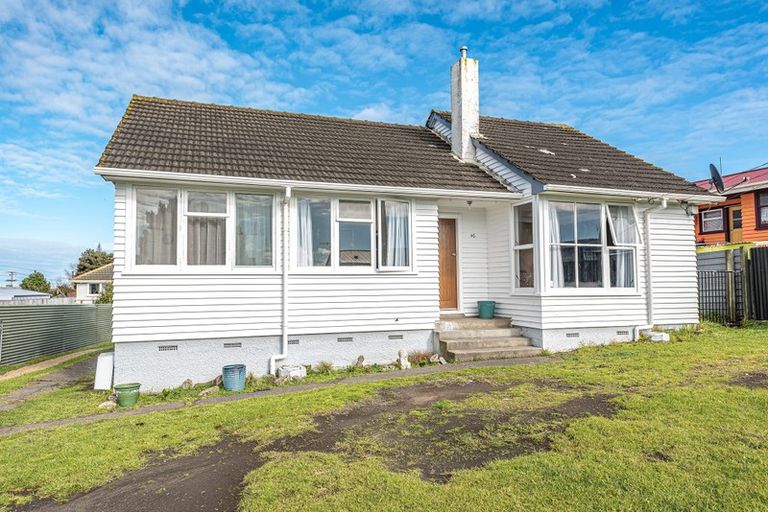 Photo of property in 46 Kowhai Street, Castlecliff, Whanganui, 4501