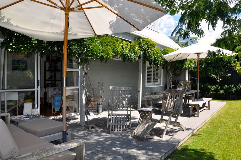 Photo of property in 8 Queen Street, Waihi Beach, 3611