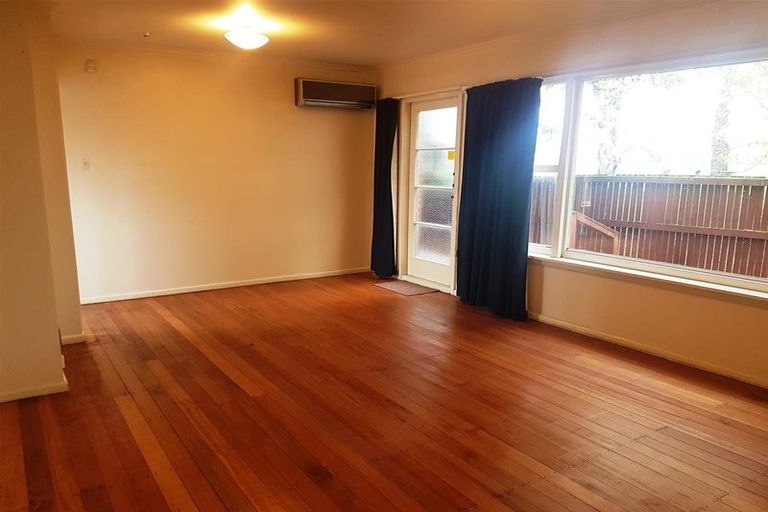 Photo of property in 2/19 Newbridge Place, Ilam, Christchurch, 8041