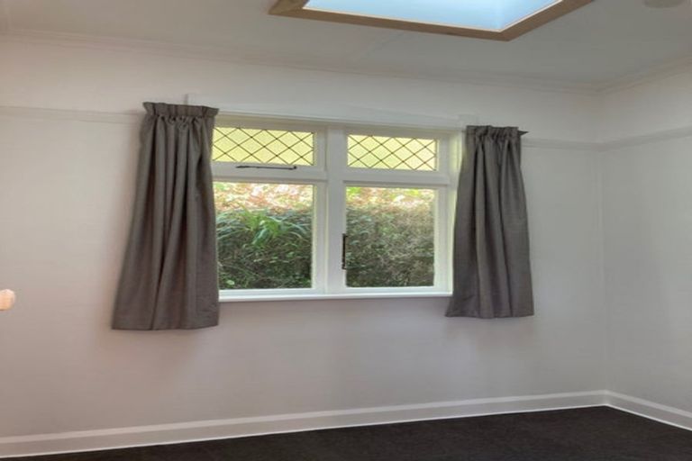 Photo of property in 30 Saint Michaels Crescent, Kelburn, Wellington, 6012