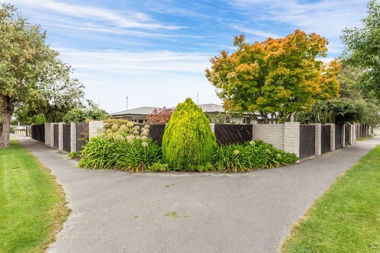 Photo of property in 220 Grimseys Road, Redwood, Christchurch, 8051