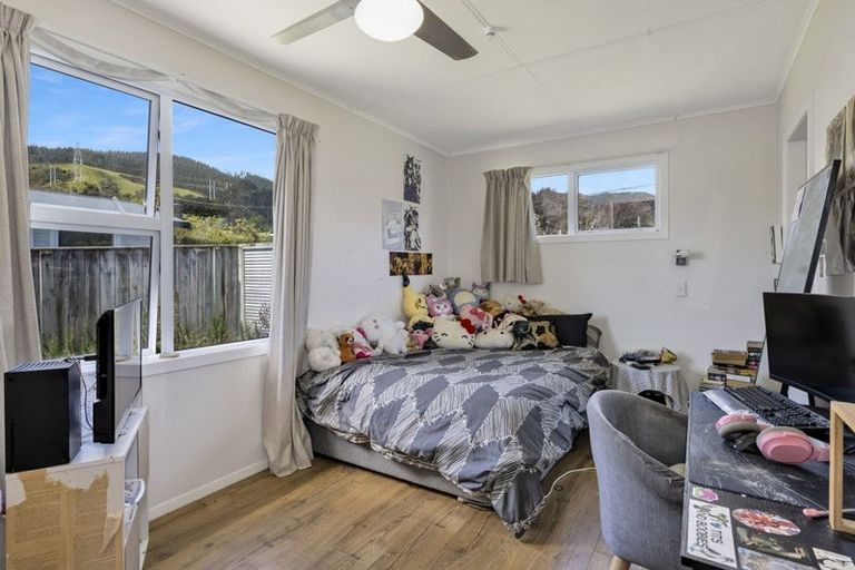 Photo of property in 46 Kaitawa Crescent, Paraparaumu, 5032
