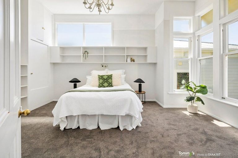 Photo of property in 154 Kelburn Parade, Kelburn, Wellington, 6012