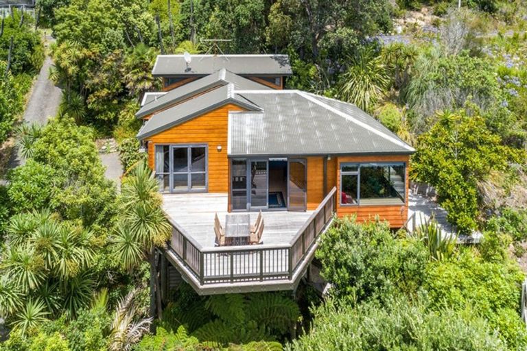 Photo of property in 57 Motuhoa Road, Tairua, 3508