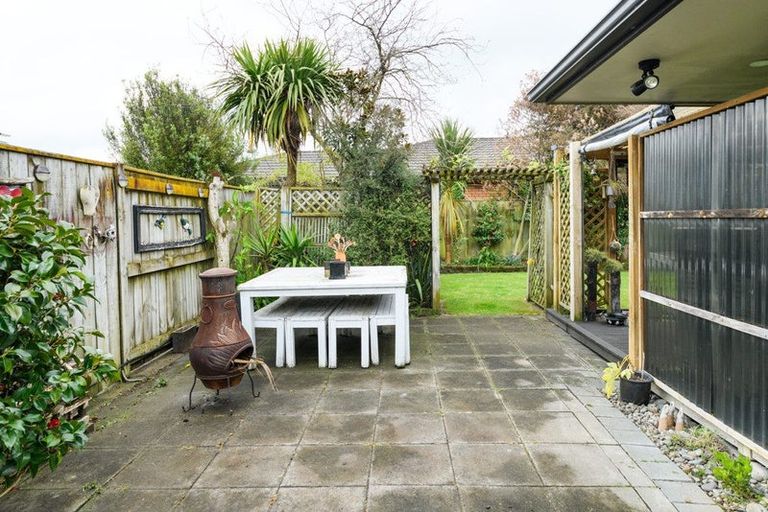 Photo of property in 54 Roberts Line, Kelvin Grove, Palmerston North, 4414