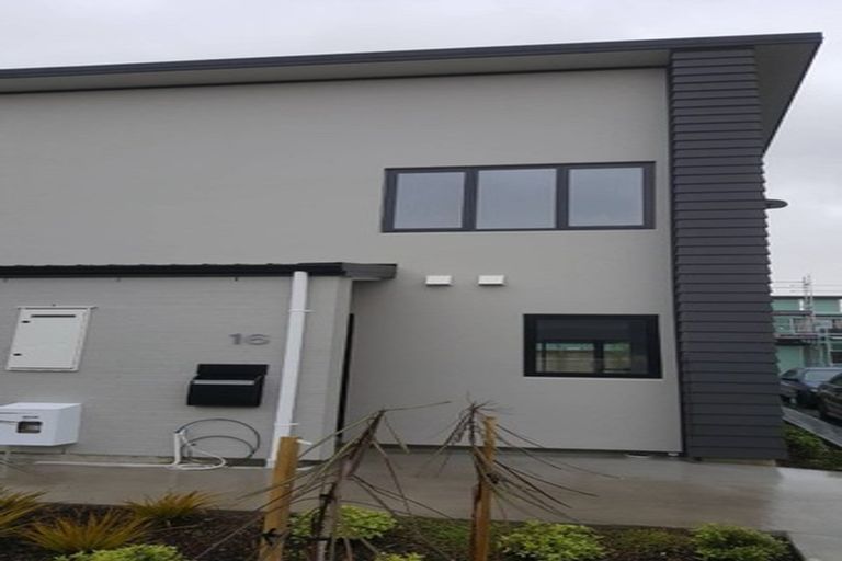 Photo of property in 16/9 Surrey Street, Tawa, Wellington, 5028