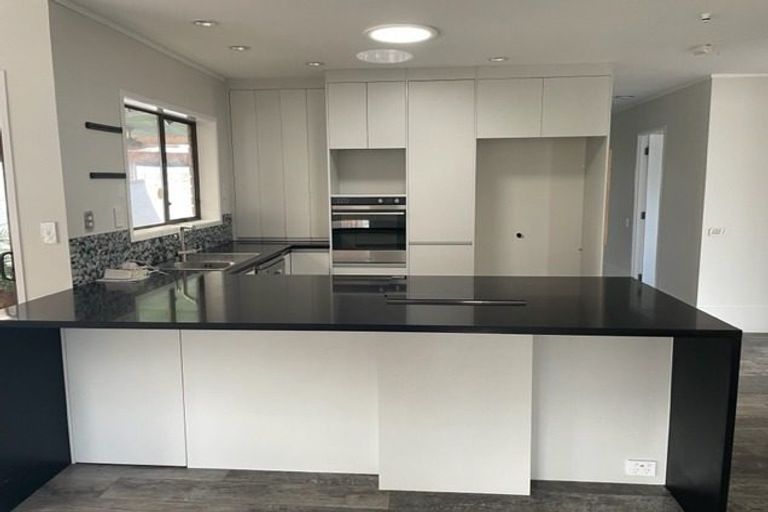 Photo of property in 1/6 Rosca Lane, Sunnyhills, Auckland, 2010