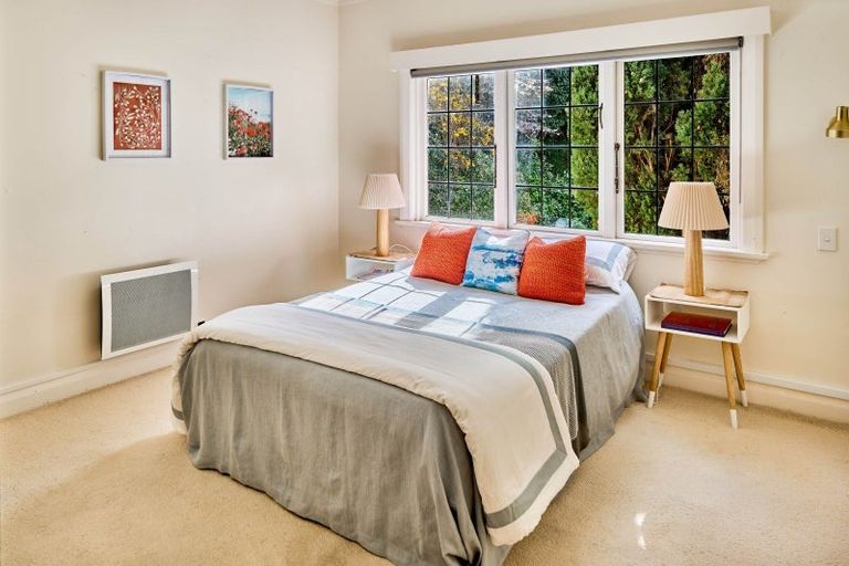 Photo of property in 3 Waiteata Road, Kelburn, Wellington, 6012