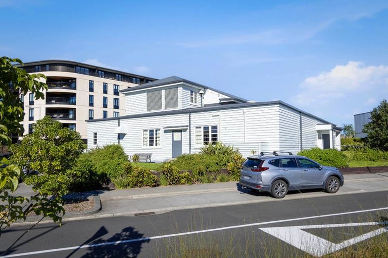 Photo of property in 6 Mayfly Lane, Hobsonville, Auckland, 0616