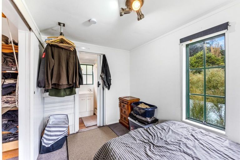 Photo of property in 2/9 Montgomery Street, Stokes Valley, Lower Hutt, 5019