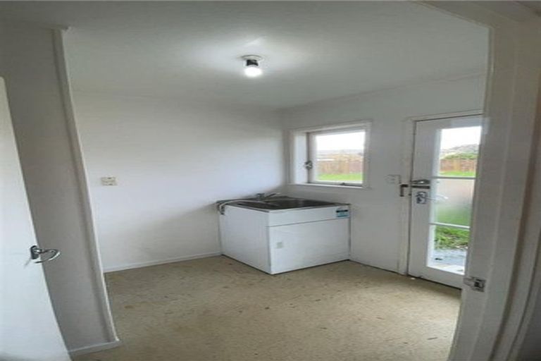 Photo of property in 2/3 Kita Road, Manurewa, Auckland, 2102