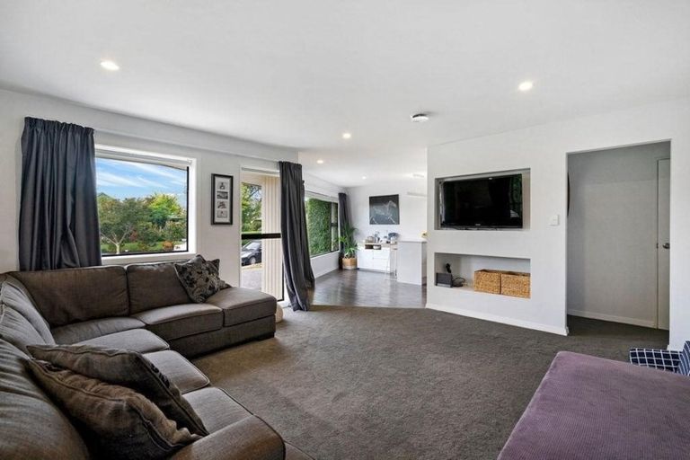 Photo of property in 1/7 Ringwood Place, Avonhead, Christchurch, 8042