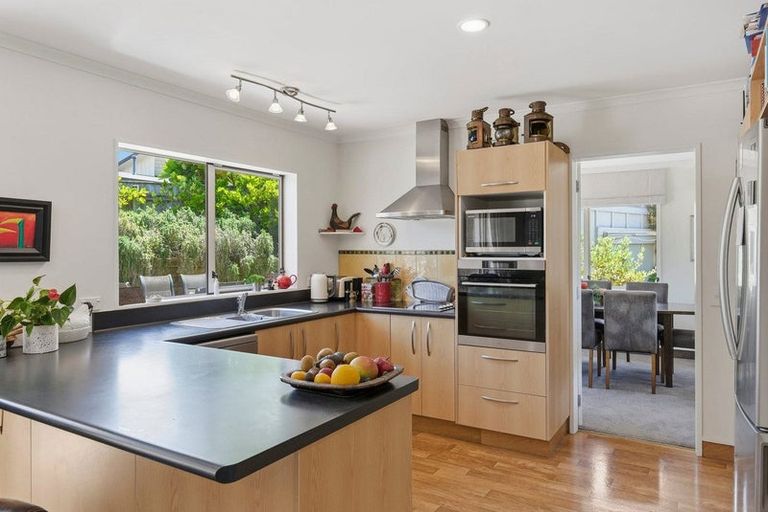 Photo of property in 10 Barrett Drive, Waikanae Beach, Waikanae, 5036