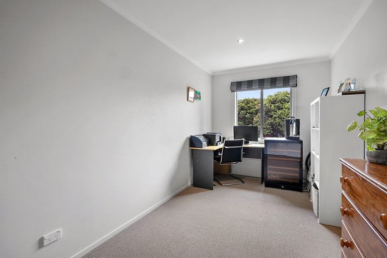 Photo of property in The Strand, 4/16 Ronald Street, Strandon, New Plymouth, 4312