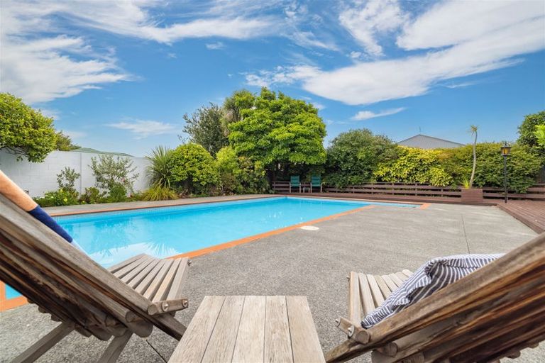 Photo of property in 53 Briggs Road, Mairehau, Christchurch, 8052