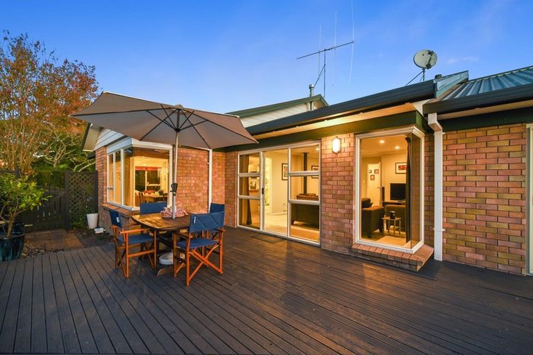 Photo of property in 16 Sunny Dale, Western Heights, Hamilton, 3200