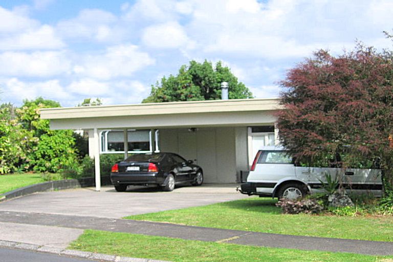 Photo of property in 25 Tyrian Close, Half Moon Bay, Auckland, 2012