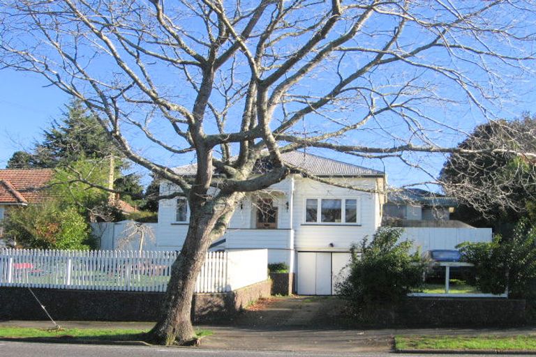 Photo of property in 140 Forest Lake Road, Forest Lake, Hamilton, 3200