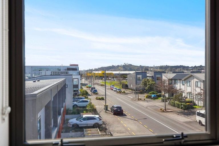 Photo of property in 1 Bonnette Road, Flat Bush, Auckland, 2019