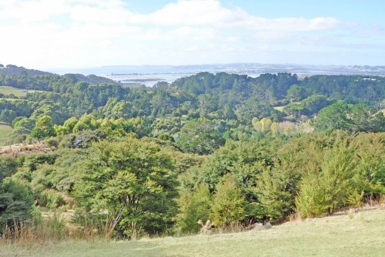 Photo of property in 100 Birdsall Road, Whangateau, Warkworth, 0985