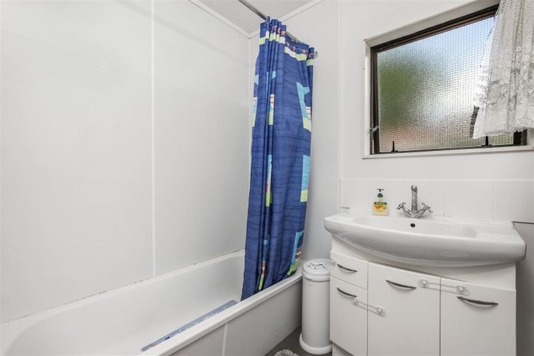 Photo of property in 4a Pratt Street, Papakura, 2110