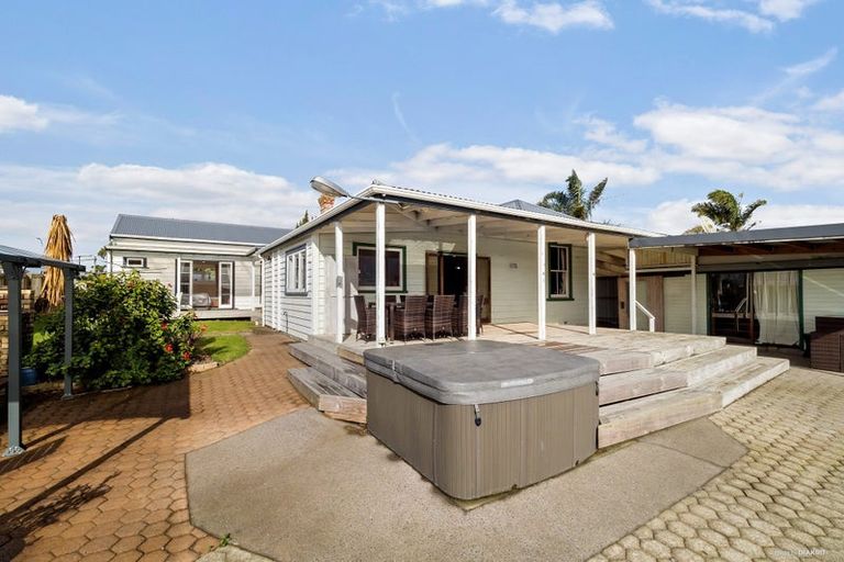 Photo of property in 235 Victoria Street West, Pukekohe, 2120