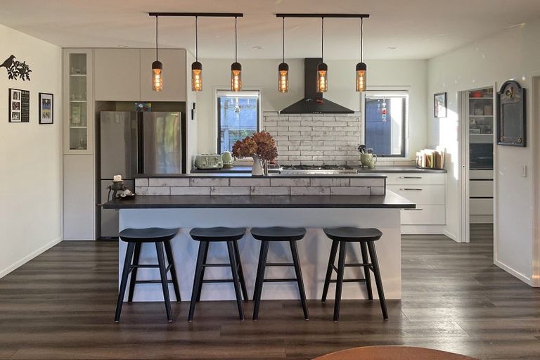 Photo of property in 30b Redwood Crescent, Hurdon, New Plymouth, 4310