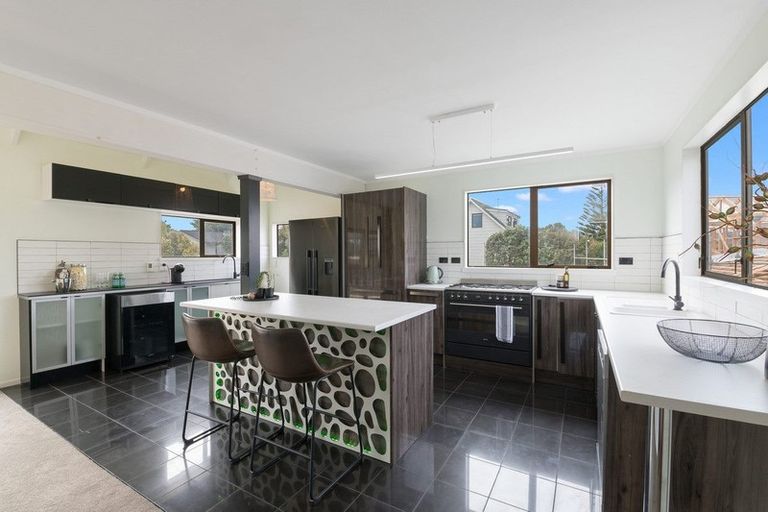 Photo of property in 189 Tutere Street, Waikanae Beach, Waikanae, 5036