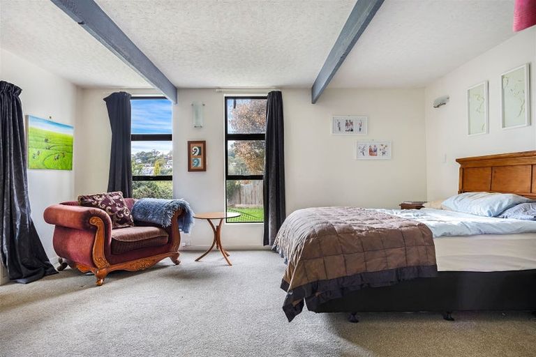 Photo of property in 17 Bengal Drive, Cashmere, Christchurch, 8022