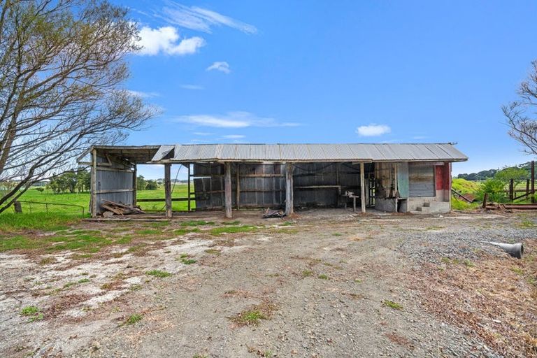 Photo of property in 413 Waihue Road, Dargaville, 0372
