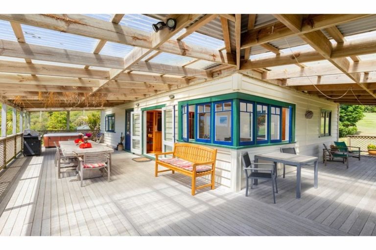 Photo of property in 573 Rahuikiri Road, Tomarata, Wellsford, 0974