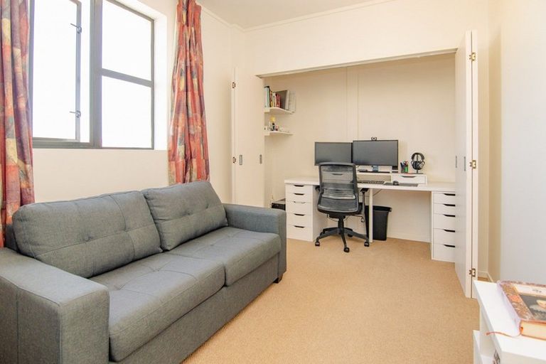 Photo of property in Maddison Apartments, 3/6e Queen Street, Palmerston North, 4410