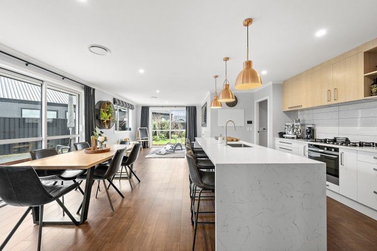 Photo of property in 38 Buddle Road, Wallaceville, Upper Hutt, 5018