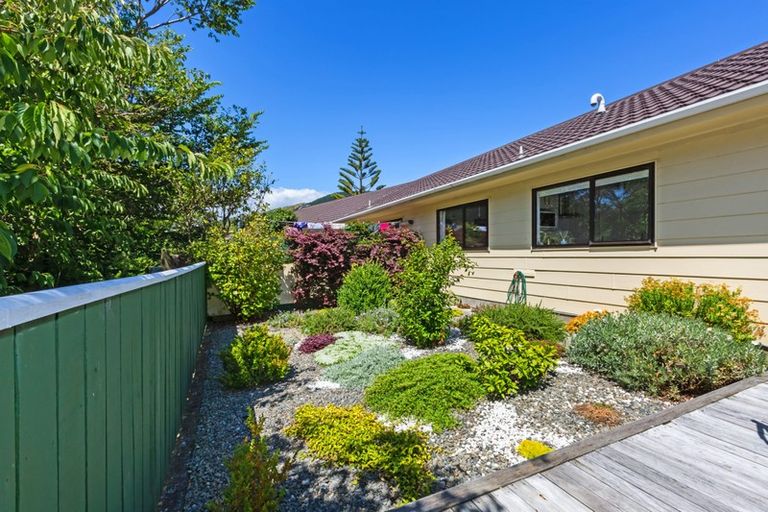Photo of property in 45 Beauchamp Street, Tawa, Wellington, 5028