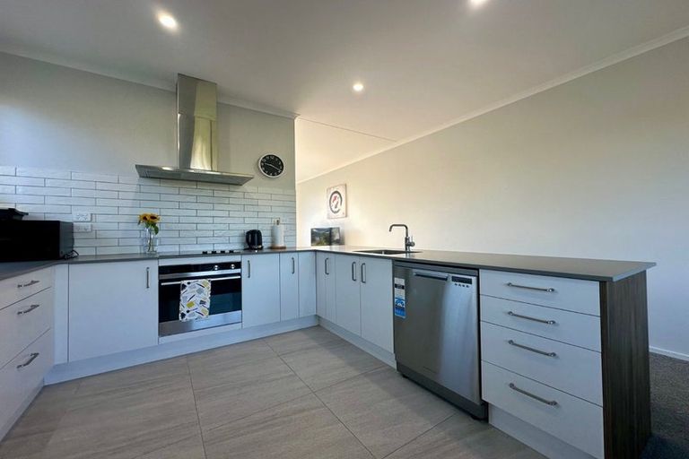 Photo of property in 21d Nellie Drive, Kumeu, 0810