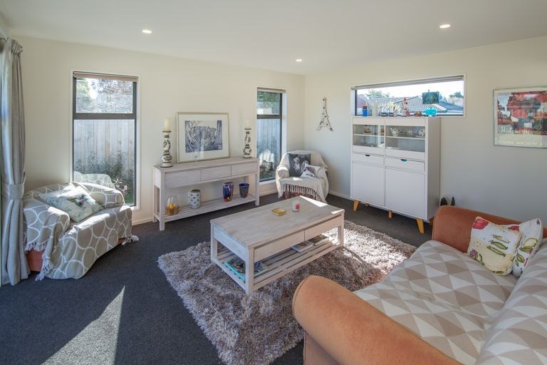 Photo of property in 12b Watkins Drive, Rangiora, 7400