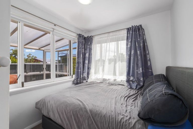 Photo of property in 66 Winters Road, Redwood, Christchurch, 8051