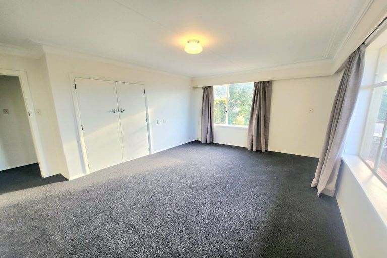 Photo of property in 27 Newcastle Street, Hampden, 9410