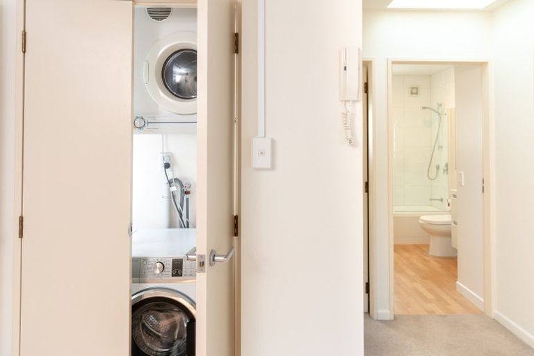 Photo of property in Westhaven Apartments, 23/127 Molesworth Street, Thorndon, Wellington, 6011